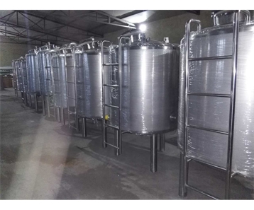 1-2噸發酵罐、待裝罐、CIP罐